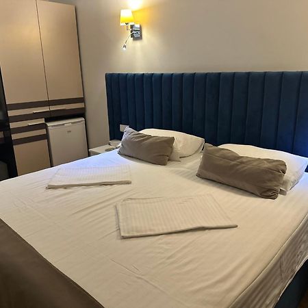 Yereone Hotel Apartment エレバン エクステリア 写真
