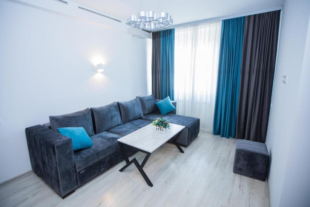 Yereone Hotel Apartment エレバン エクステリア 写真