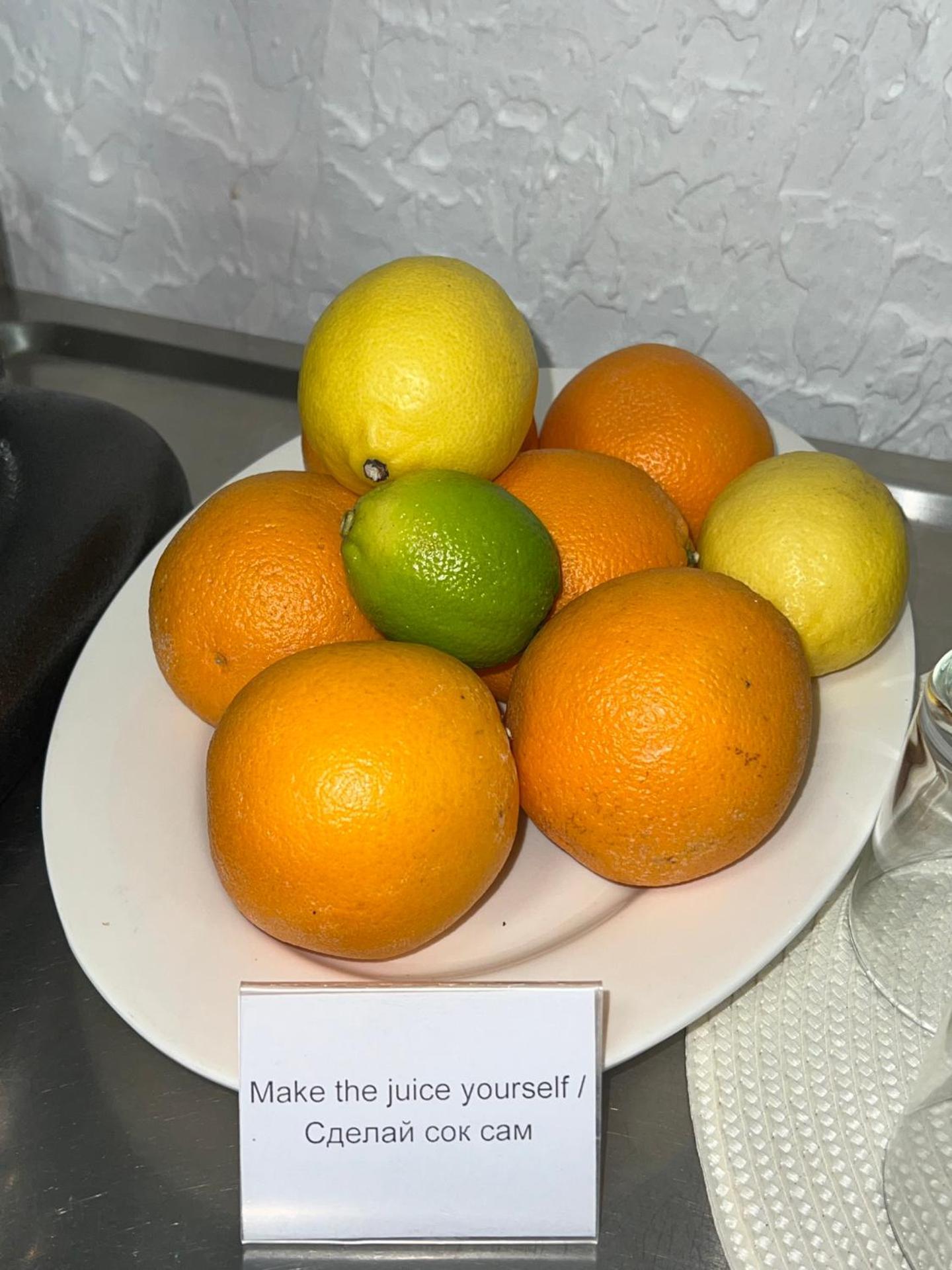 Yereone Hotel Apartment エレバン エクステリア 写真