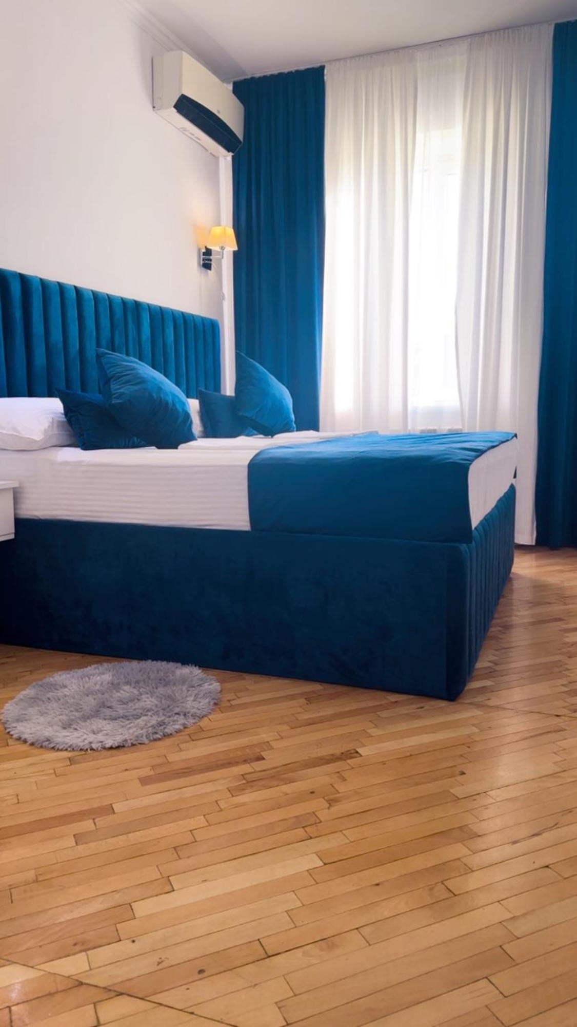 Yereone Hotel Apartment エレバン エクステリア 写真